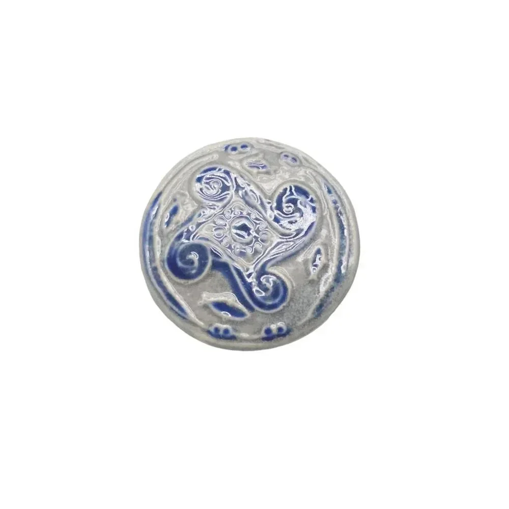 White Blue Glazed Porcelain Celtic Swirl Knot Brooch Pin Vintage